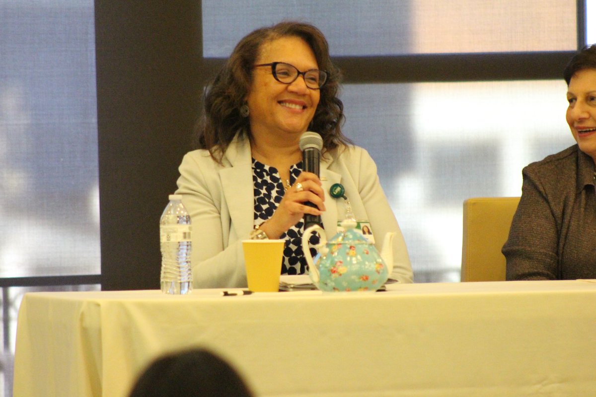 UABGradSchool's tweet photo. Special thanks to our incredible #UAB leaders for making #GSGA intl Womenโs Day Tea special!
๐ฒDr. Janet Woodruff-Borden, Provost๐ฒDr. Kecia Thomas, Dean of @UAB_CAS ๐ฒDr. Paulette Dilworth, VP @UABODEI ๐ฒDr. Mona Fouad, S. Associate Dean for Diversity & Inclusion @UABHeersink https://t.co/WeqJLSMZJC