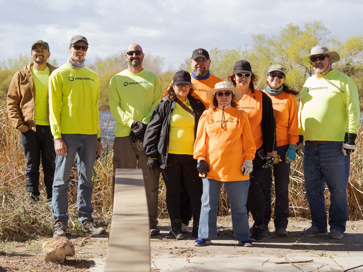 BroadbentAssoc's tweet photo. Last Saturday, volunteers from our Las Vegas office participated in a city-sponsored cleanup of the Henderson Bird Viewing Preserve. The 140-acre Bird Preserve is located on the eastern edge of the Pacific Migratory Flyway and provides a respite for thousands of migratory birds. https://t.co/LutX6a4Rgl