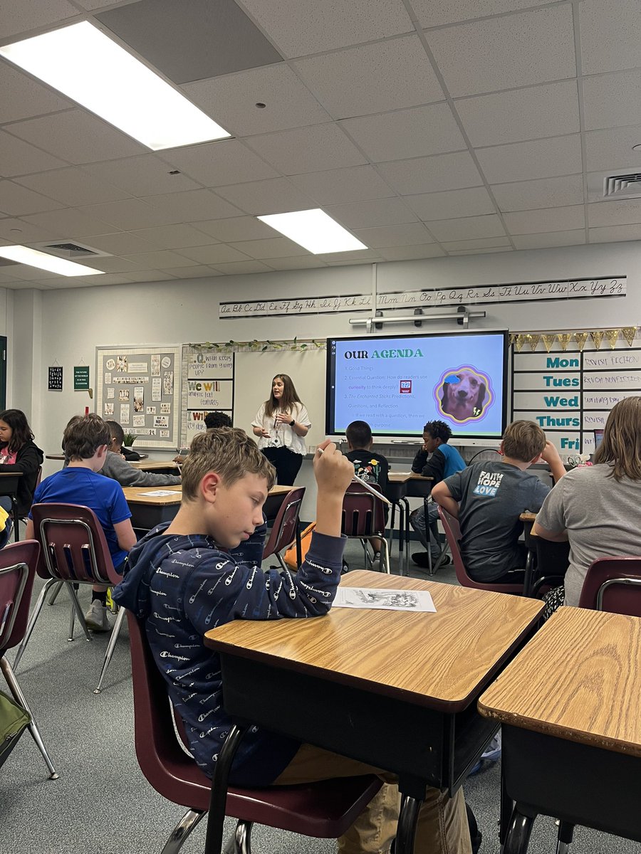 kshepard_write's tweet photo. So grateful for a day of learning about the #inquiryprocess and it’s impact on student learning with 6th grade ELA teacher team @cg_cats! Thank you Ms. Lochte for coming over from @OakwoodIntermed to teach us all about the power of questioning! #learningtogether #SuccessCSISD https://t.co/984bxrAQYA