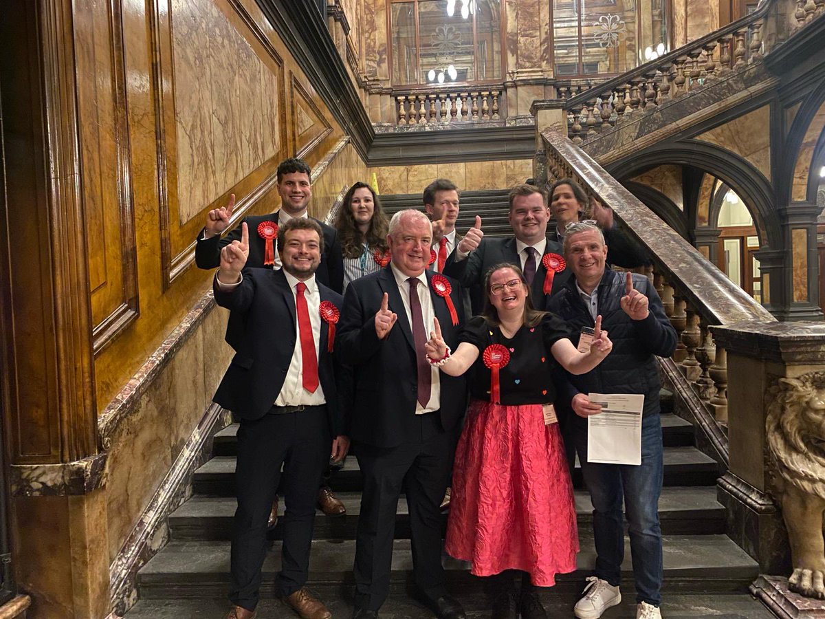 Thank you to every resident in Hillhead who voted for @RuthHall1 today. She got the most first preference votes of any candidate and while every other party’s share of the vote fell, @ScottishLabour’s was up by almost 10%. Change is coming 🌹