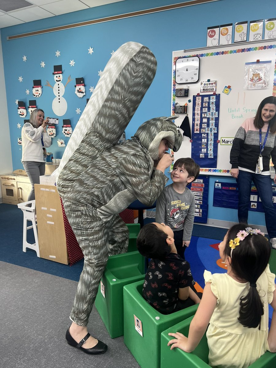 Today was so nuts in PreK! Sally the Squirrel (aka @moreanoLZ95) joined Ms. Carrie's Social Work Group to the delight of our preschoolers (and staff). The group time was full of little giggles while we learned about bullying! #LZ95LittleLeaders #BetterTogetherD95 #Empower95