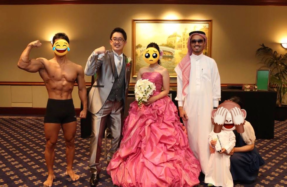 #素敵なウェディングドレスをシェアしてください

みんなのウェディングドレスを見せて。お願いだから素敵なウェディングドレスを見せて。隣にいる力強い兄たちじゃなくて。お願い。

←jiji兄 jiji妻の兄(当時サウジアラビア在住)→
#マハシヴラトリ #シヴァ神の謎 #レディースデー