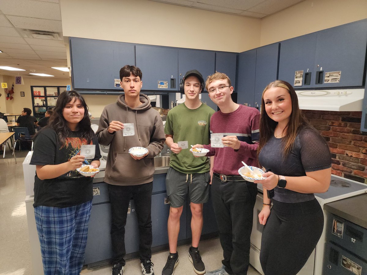 Mrs. T Taylor-FCS tweet media