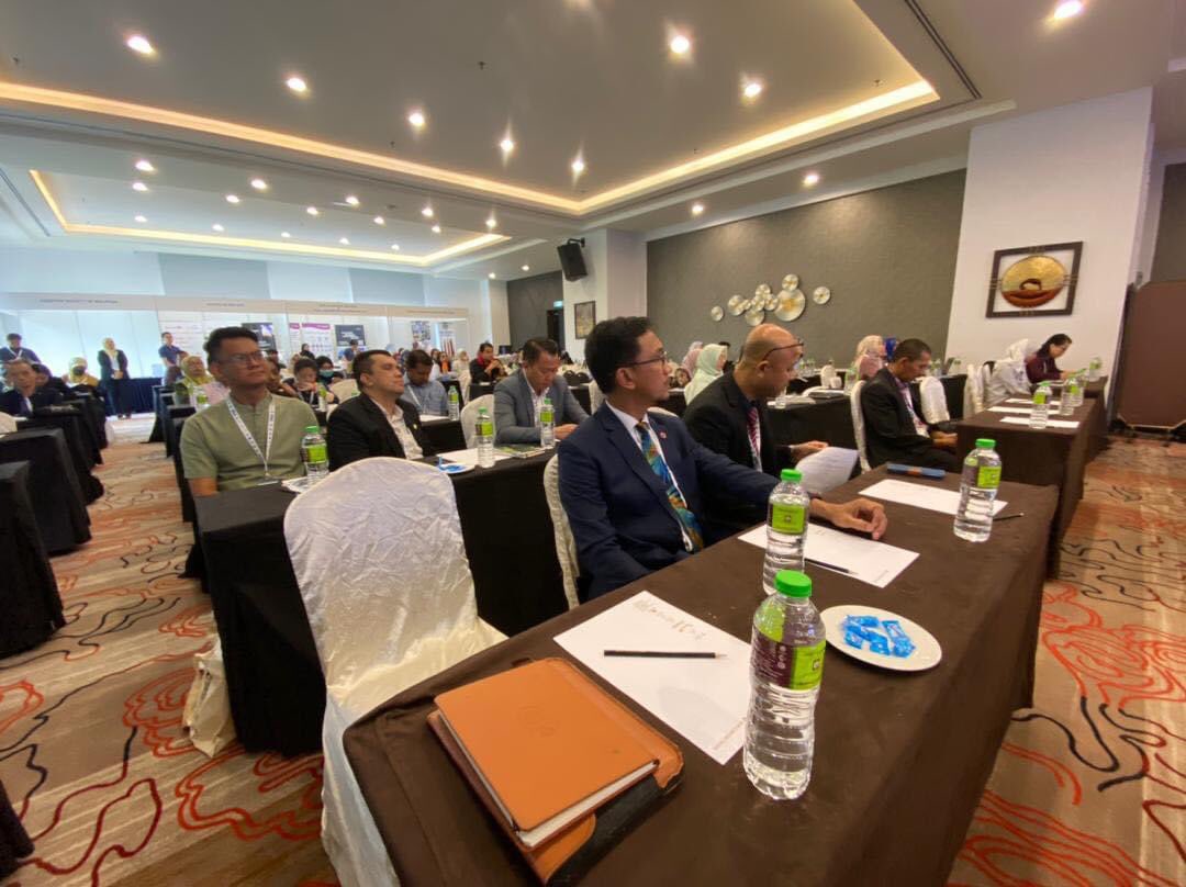 J_Biotech's tweet photo. 5hb Mac 2024, Yang Berhormat Dato’ Haji Mustaffa bin Dato’ Haji Shamsudin, Ketua Pegawai Eksekutif, JBioTech telah menghadiri “The 6th International Plant Breeding Conference” - IPBC 2024.

#JBioTech
#MARDi
#IPBC2024 https://t.co/v5iumLBMP4