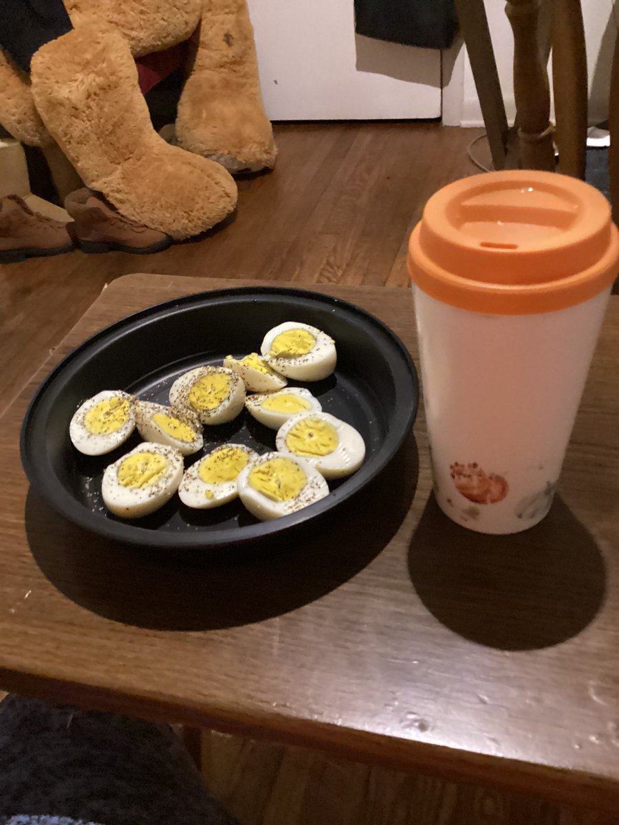 Brittan93006455's tweet photo. #Brittany8895 #March #Sprng #BoiledEggs #Eggs #Food #MyFood #Coffee https://t.co/lIOmugAKKc