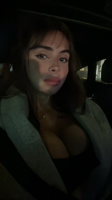 2 pic. Late night https://t.co/EZvoxyQuvF