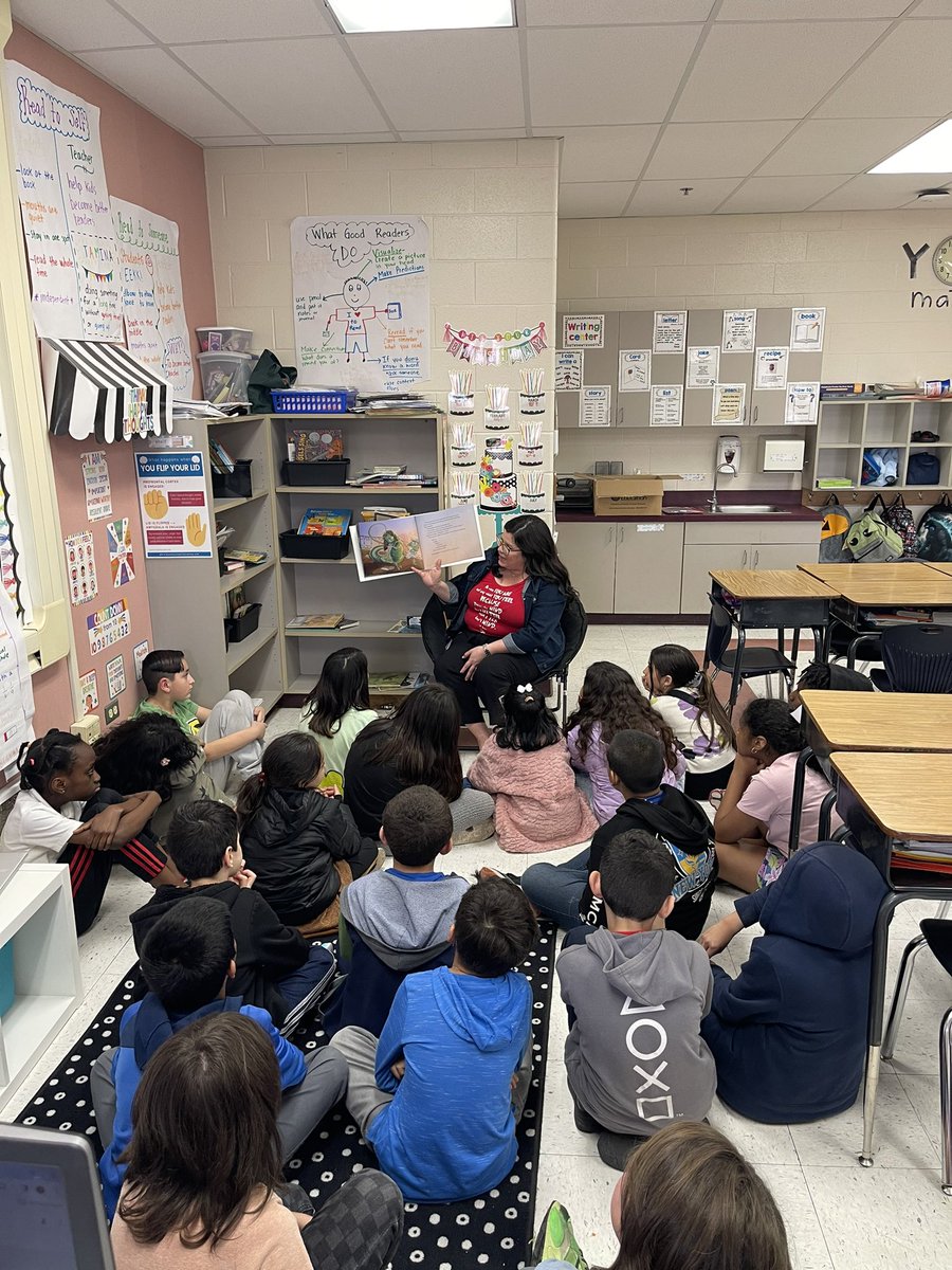 Today we had a mystery reader in our class! Thank you so much @lontiveros4th the kids and I enjoyed the book! #ReadAcrossAmerica @NISDMcDermott
