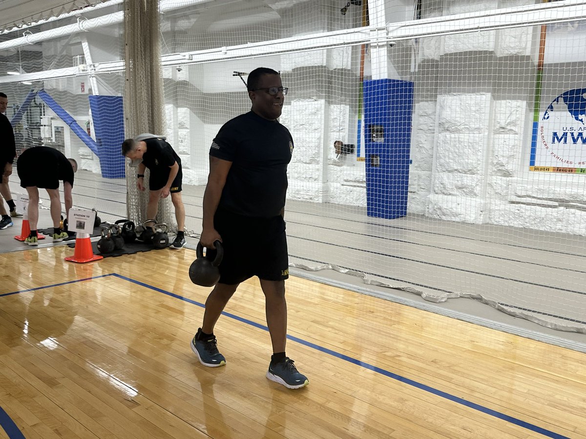 ASC_CG's tweet photo. Yesterday, at @Arsenal_Island , @asc_hq senior leaders assembled together to conduct “Rock the Bell,” which comprised of a variety of kettle bell and dumbbell workouts. It was certainly a fun and challenging circuit training! On the line! This We’ll Defend! Be all you can be! https://t.co/i7TXuTt3j1