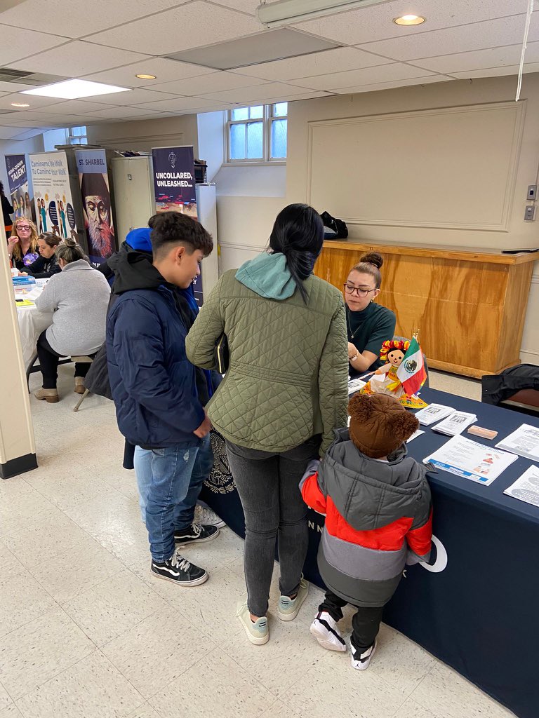 ConsulmexNB's tweet photo. Agradecemos la invitación de @HolyFamily4all para asistir a su Feria de Salud y compartir información sobre servicios y programas consulares. Es un gusto conectar con agencias dedicadas y comprometidas con la promoción de la salud de niñas y mujeres. #VAIM #8M https://t.co/pC7BjRDIyj