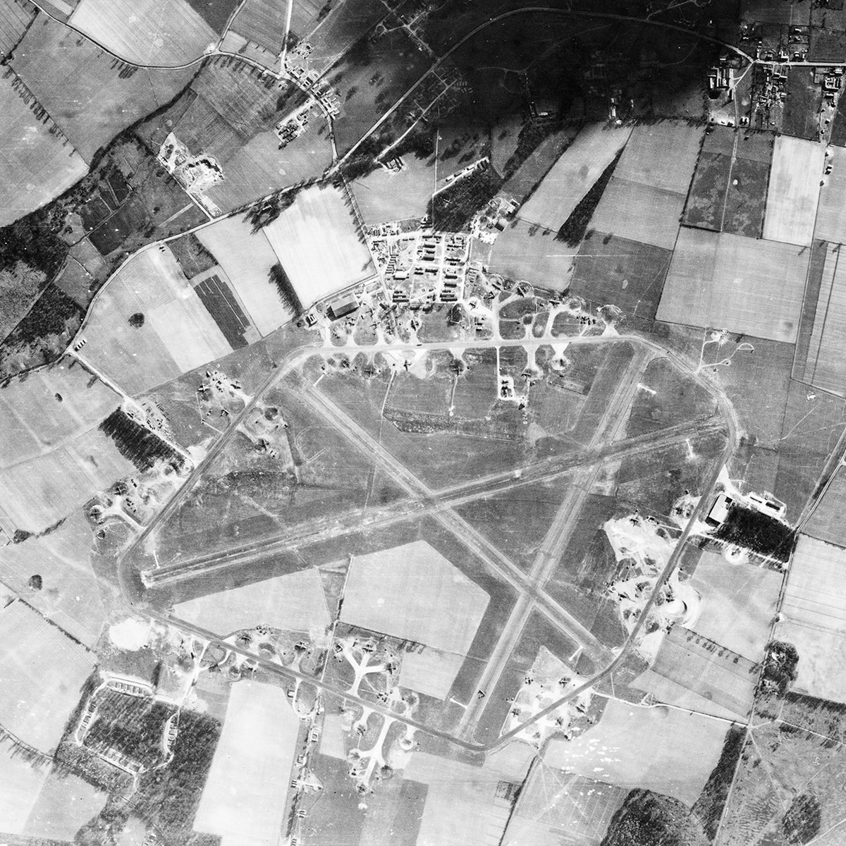 outtheregroup1's tweet photo. We have a new airfield to look at. We can't tell you where because @moonstonesea74 does not know its name or location, but it has a few ghostly tales to tell #GhostAirfields #WeAreOutThere #NewInvestigation https://t.co/fcOiYDzpDi