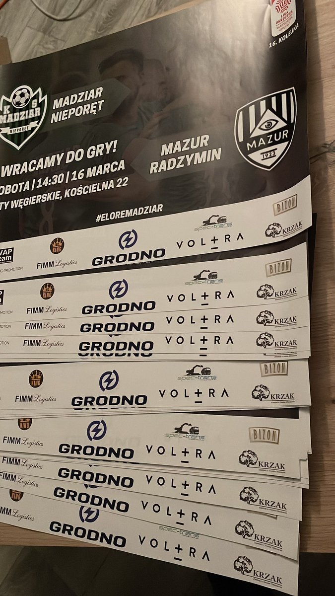 D_Smoczynski's tweet photo. WRACAMY DO GRY! 

Nieco ponad tydzień do inauguracji rundy wiosennej. W całej Gminie Nieporęt zostanie powieszonych około 50 plakatów zapraszających na mecz ligowy z Mazurem Radzymin. W przyszłym tygodniu czeka na naszych kibiców jeszcze kilka niespodzianek 😎 https://t.co/mzxJJWMhHs