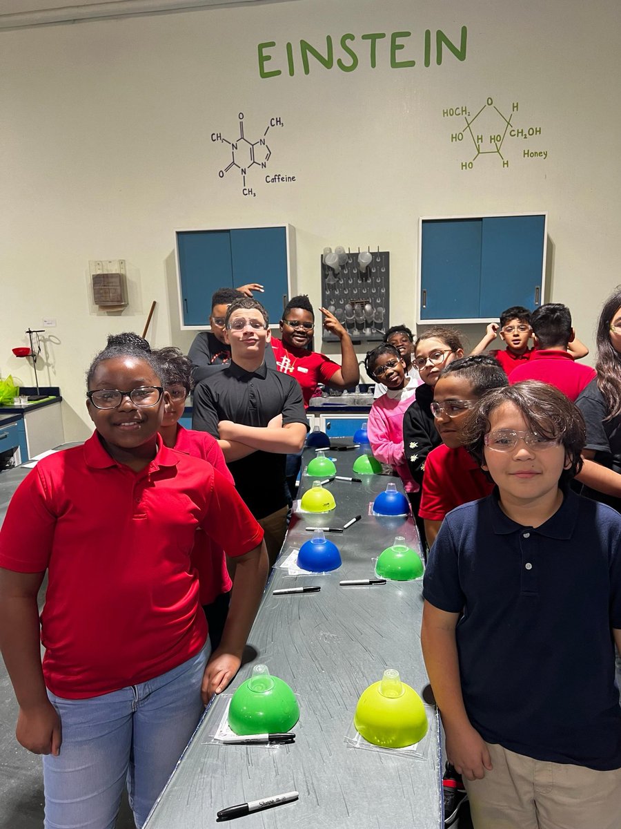 What an amazing field trip to Little Beakers!! <a href="/ReynoldsElem/">Reynolds Elementary</a> <a href="/_TimLivingston/">Tim Livingston, Ed.S</a> #sciencerules
