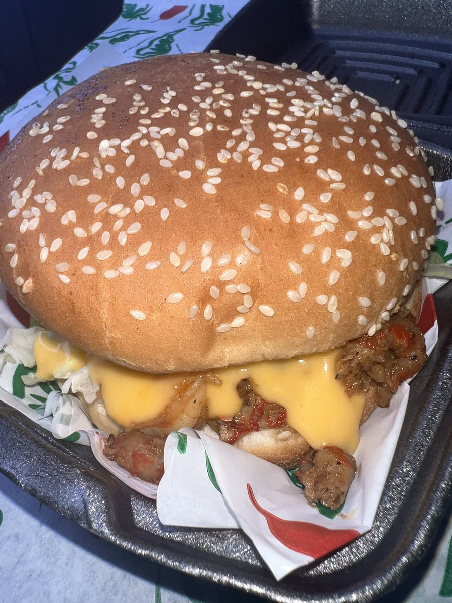 shonotchos's tweet photo. Supah Bad Seafood Sandwich https://t.co/QjGAXzY7ki