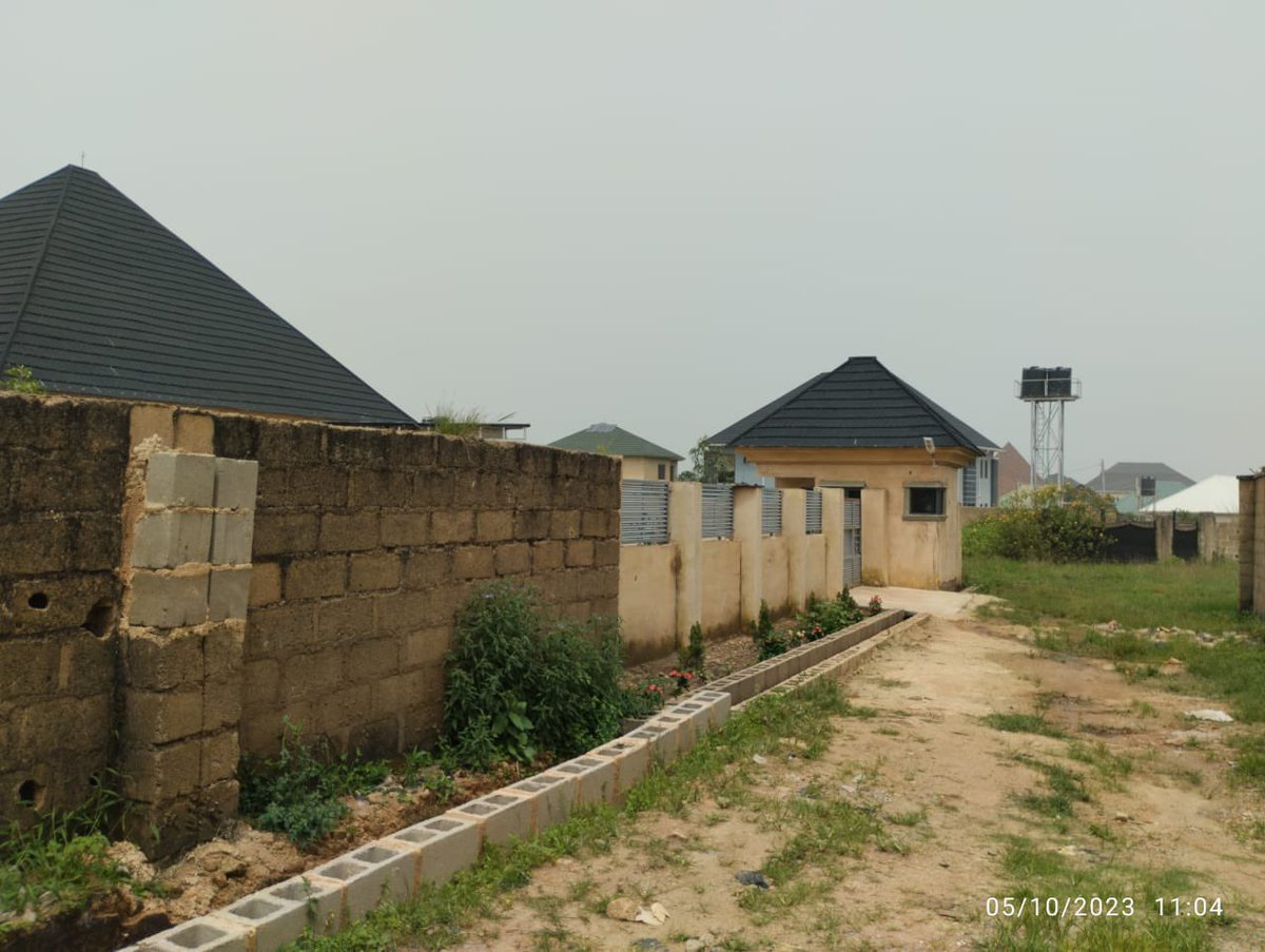 Jos_RealEstate's tweet photo. ‼️‼️‼️‼️

LAND FOR SALE: #PriceReview 

6 and a half plots for sale in a serene area of E-close, David Lot, Atiku Street Rayfield

Price: 12m per plot and 70M for all. 

Plots can be sold in bits of two plots minimum

Location: Atiku Street, Rayfield Jos

Title: R of O https://t.co/iCbaUWDZJq