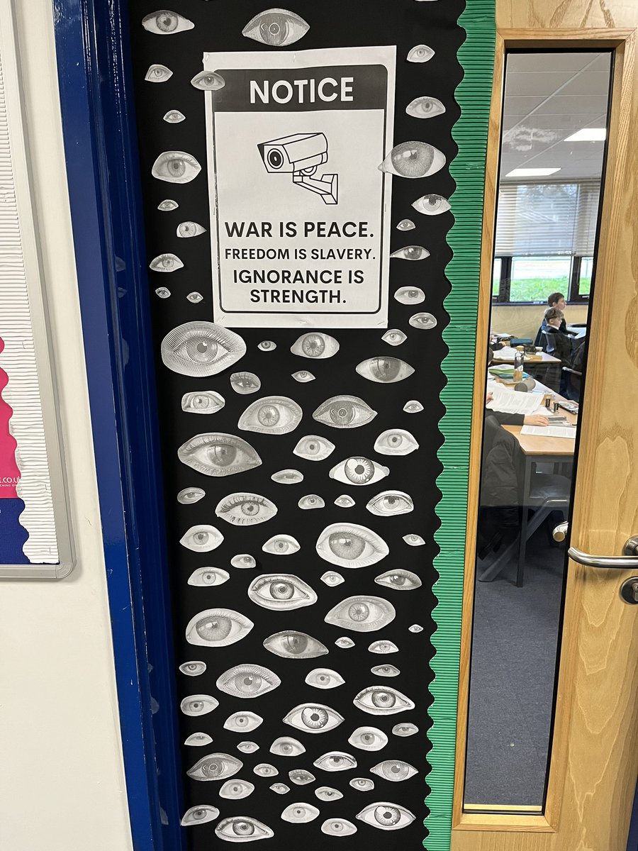 WORLD BOOK DAY:
Some of the amazing door designs around the school today celebrating our love of books and reading at Marling School #worldbookday