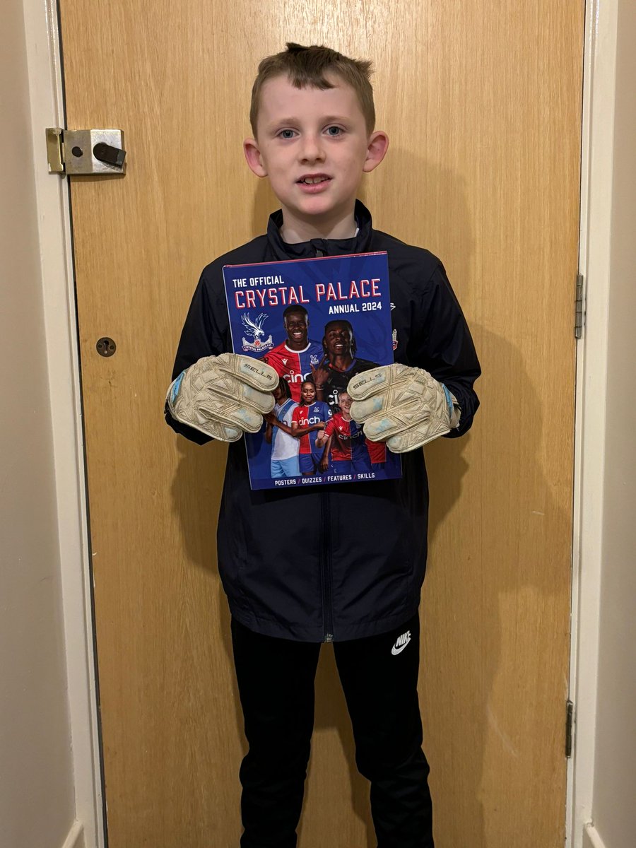 StocktonGeoff's tweet photo. @samjohnstone  my boy harry went to world book day ss his hero @samjohnstone https://t.co/z0RUvSUeqG