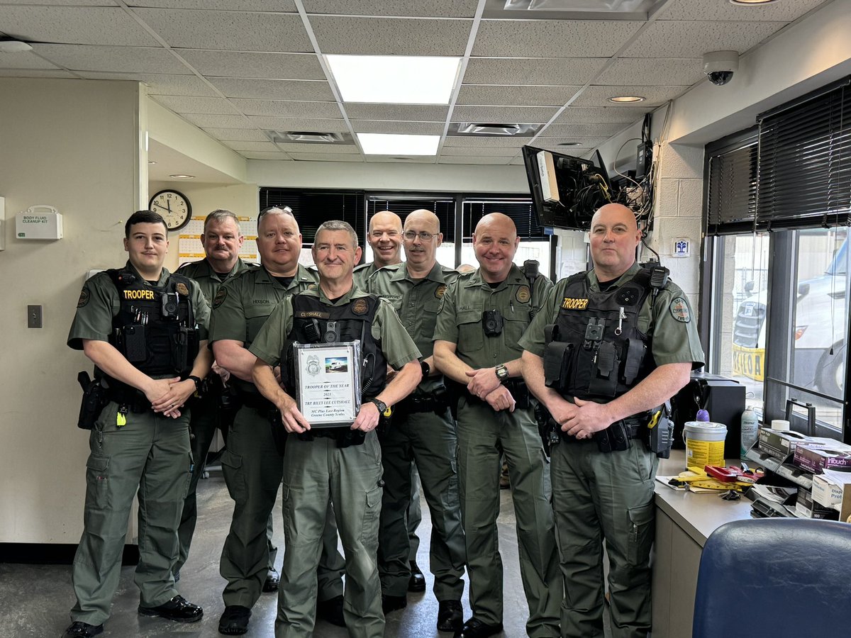 THPFallBranch tweet media