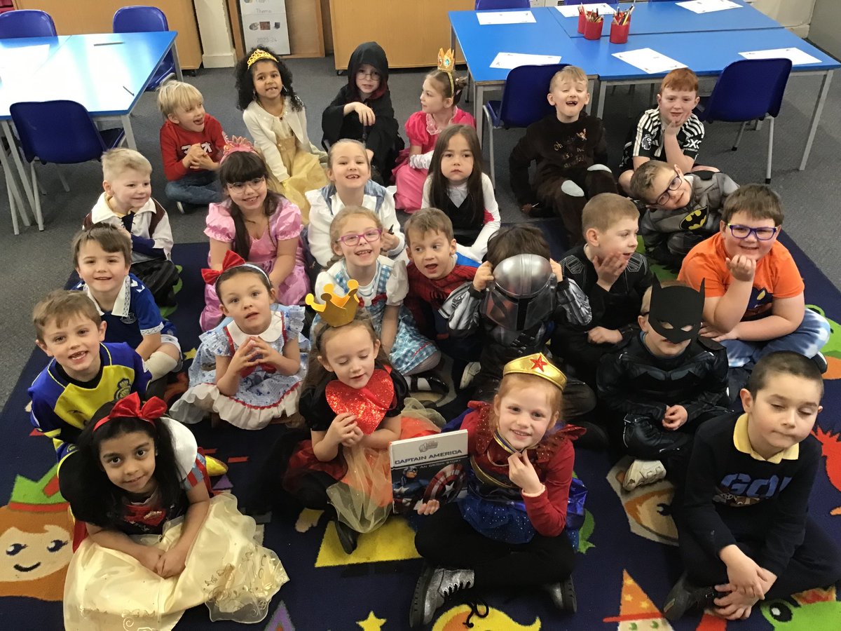HestersWaySch's tweet photo. Wonderful World Book day fun today. 📖 https://t.co/YyD6n0sOKC