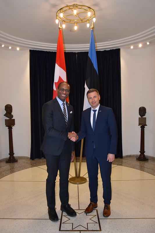 🇪🇪🤝🇨🇦 Estonia's Minister of Defence @HPevkur warmly hosted Canada's @HoCSpeaker @GregFergus. As strong allies, we stand united in supporting #Ukraine. 🇺🇦 🍁Grateful for Canada's unwavering commitment to Allied security in the Baltics.