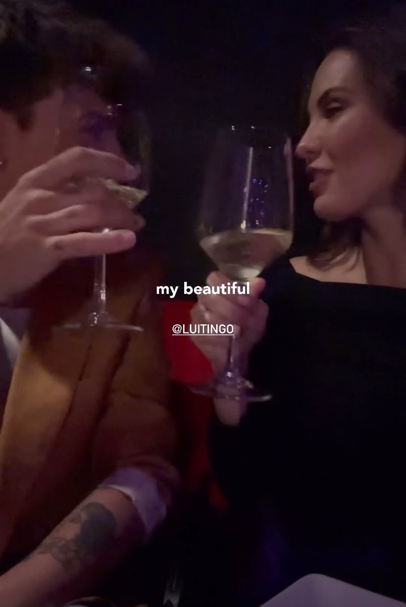 delajessibueno's tweet photo. Mañana cita con Jessi, nos contestará a las preguntas que le dejemos en la cajita 🙌. Además ha subido una story muy romántica 🫠❤️
#Jessingo7M https://t.co/qIvjjaiAJx