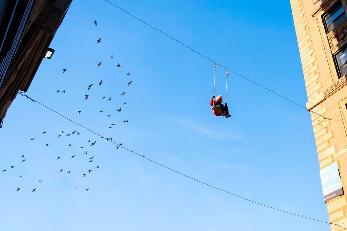 Join us for a special behind-the-scenes walking tour of Boston’s hottest public art experience #WINTERACTIVE
Every Saturday at 10 am from March 9th until April 6th
RSVP now : forms.gle/7fhxFkGhn8QYkp…

📼credit Annielly Camargo

#Boston #artexhibit #freetour