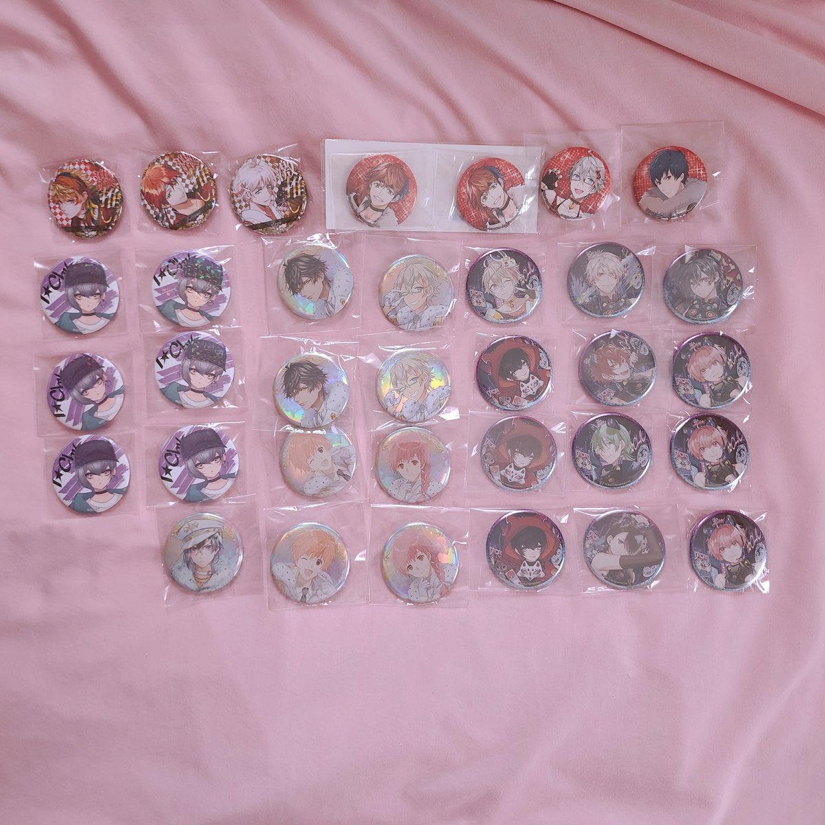 simbleys's tweet photo. All I-Chu merch I have for sale. Badges are $5 each shipping included.
Flat items (bromides, message cards, bookmarks) free with purchase or $1 each with shipping.
Message about international.
Cash App preferred #アイチュウ https://t.co/qce9qf0fnw