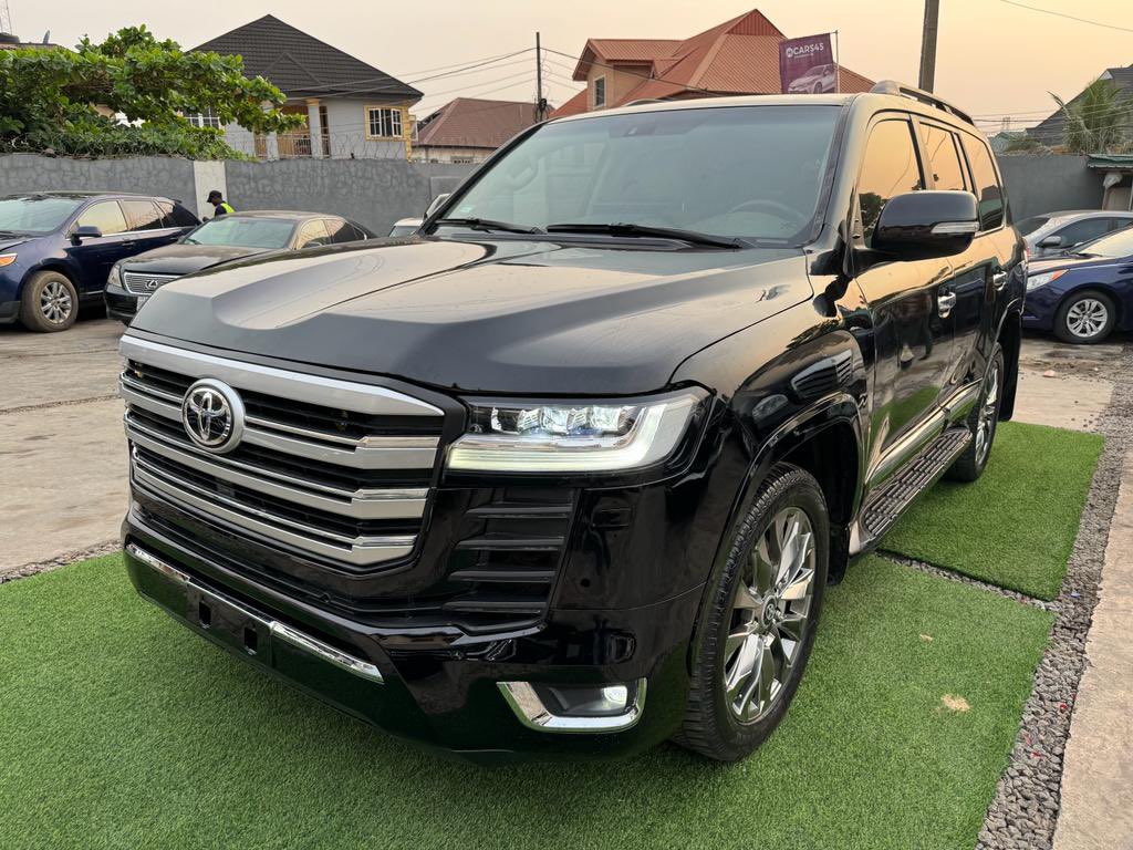 Lit_Autos's tweet image. Toyota Land Cruiser 
2013 model 
Upgraded 2023 
Preowned 
40m
Magodo phase 1