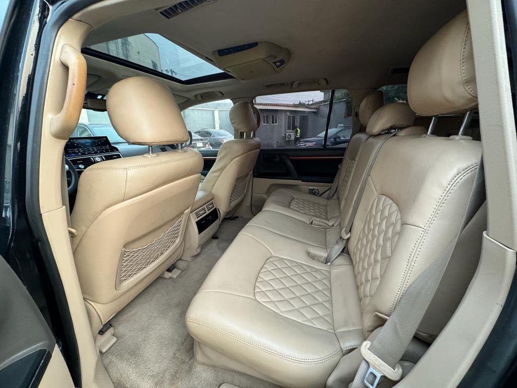 Lit_Autos's tweet image. Toyota Land Cruiser 
2013 model 
Upgraded 2023 
Preowned 
40m
Magodo phase 1