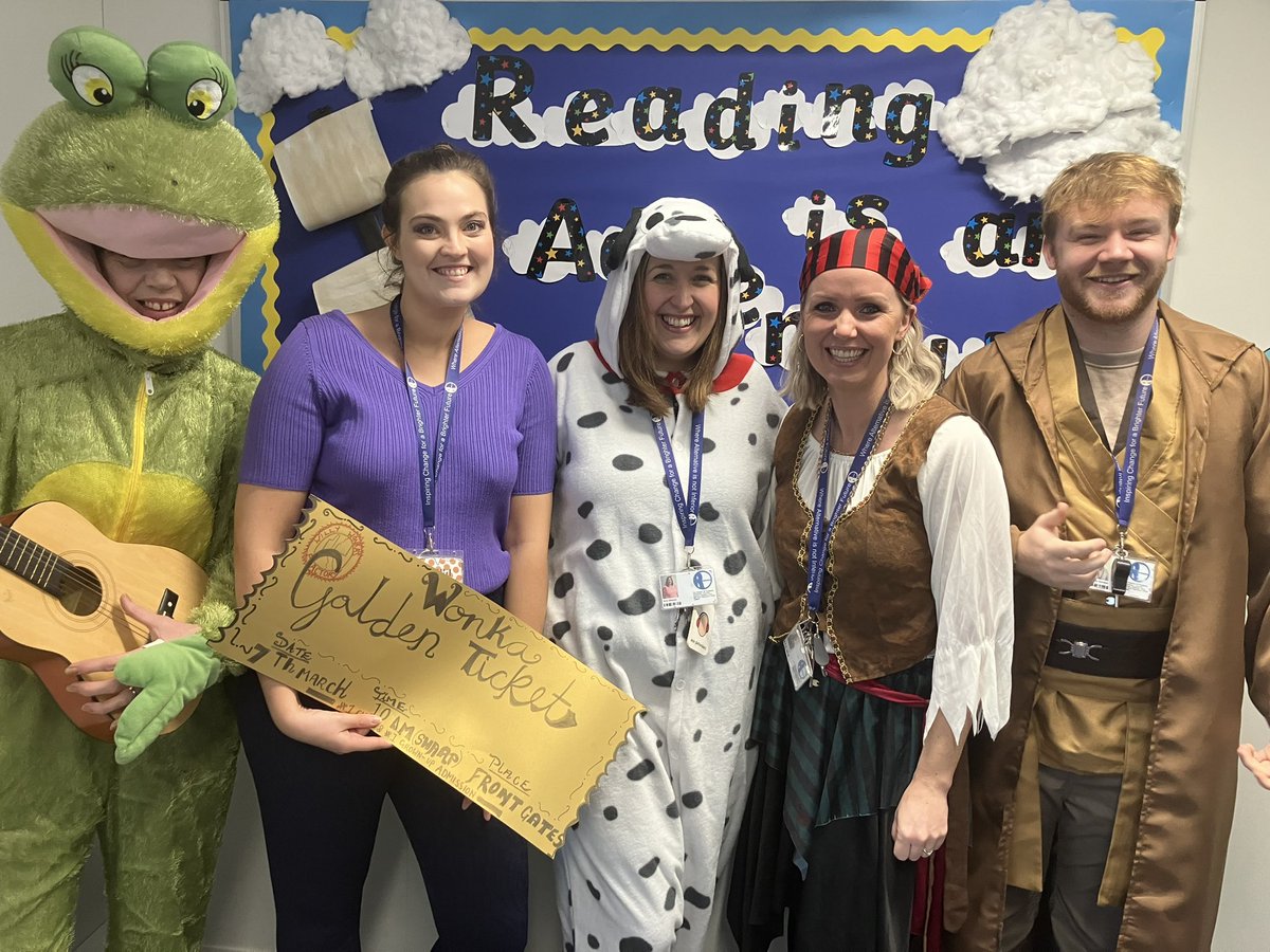 What an amazing first WorldBook Day for everyone at ICSEN today! A great effort from staff and children #WorldBookDay #makinglearningfun #welovereading @TheRowansAP