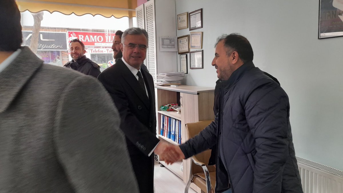 YGurcum47's tweet photo. Ankara milletvekilimiz sn ⁦@erginsadullah⁩, BŞBB adayımız sn ⁦⁦@CelalMumtaz⁩ beyin katılımlarıyla Polatlı adayımız sn ⁦@ssugurlu⁩ ile “Alem Buysa Deva Sensin” dedik. ⁦@devapartisi⁩ ⁦@alibabacan⁩ ⁦⁦@avidrissahin⁩ ⁦⁦@devaankarada⁩ https://t.co/ElQBlSw8Nz