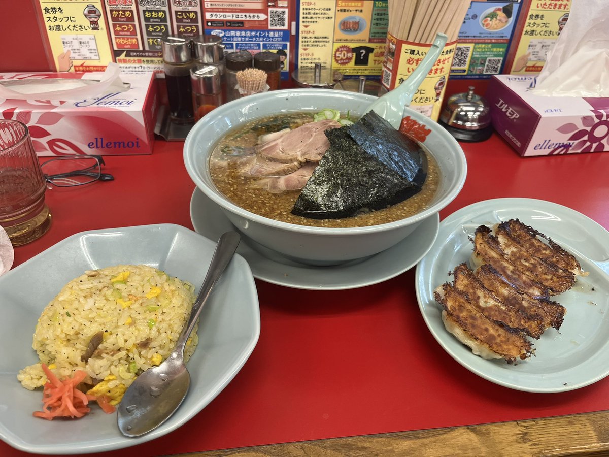 bei0212's tweet photo. 朝ラー！ダイエットてなーに？
大満足でした笑 https://t.co/H5If6THEfp