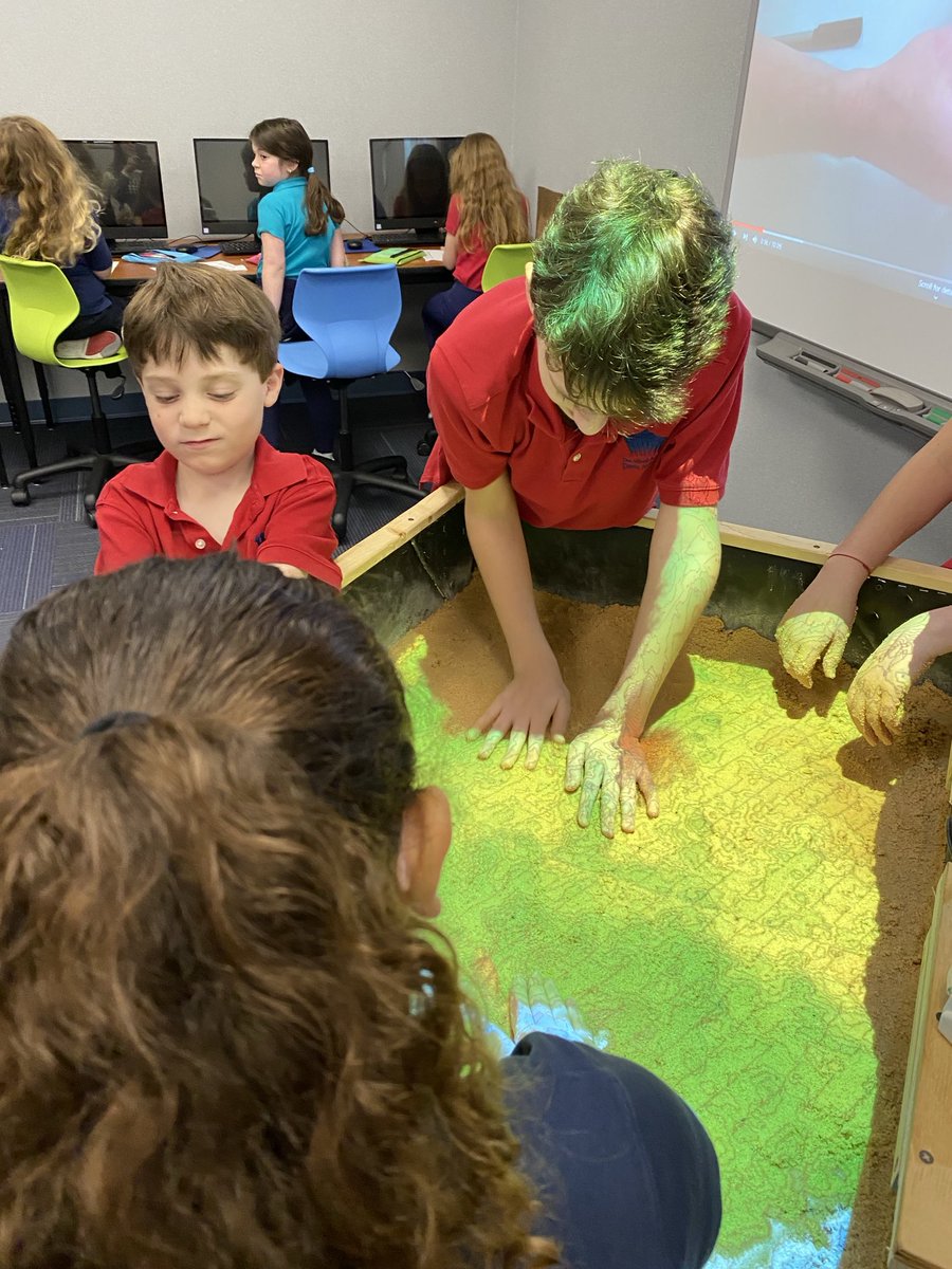 21stStacy's tweet image. Building our own topographical maps with Air Dry Clay &amp;amp; exploring topography with the AR Sandbox &amp;amp; the #TechPioneers ⁦@Davis_Academy⁩ #davis2