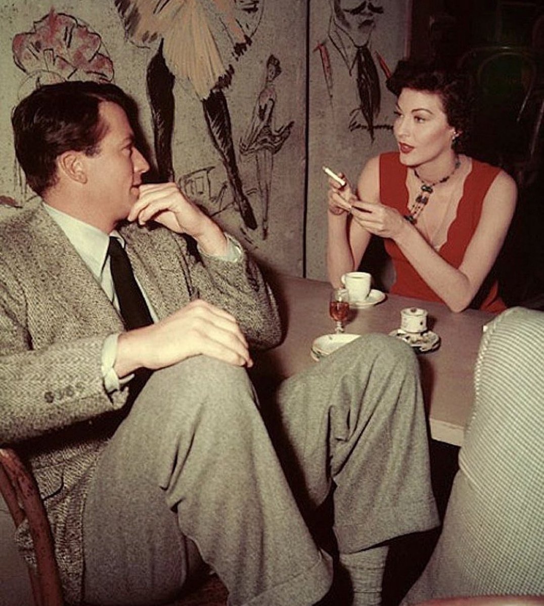 JuanmadelaPoza's tweet photo. #GregoryPeck y #AvaGardner, una pareja mítica del #CineClásico de #Hollywood, durante el rodaje de #LasNievesDelKilimanjaro (#TheSnowsOfKilimanjaro, 1952), de #HenryKing. Notable filme de #Aventuras basado en un relato muy corto escrito por el famoso escritor #ErnestHemingway. https://t.co/aia5Fn2IBW