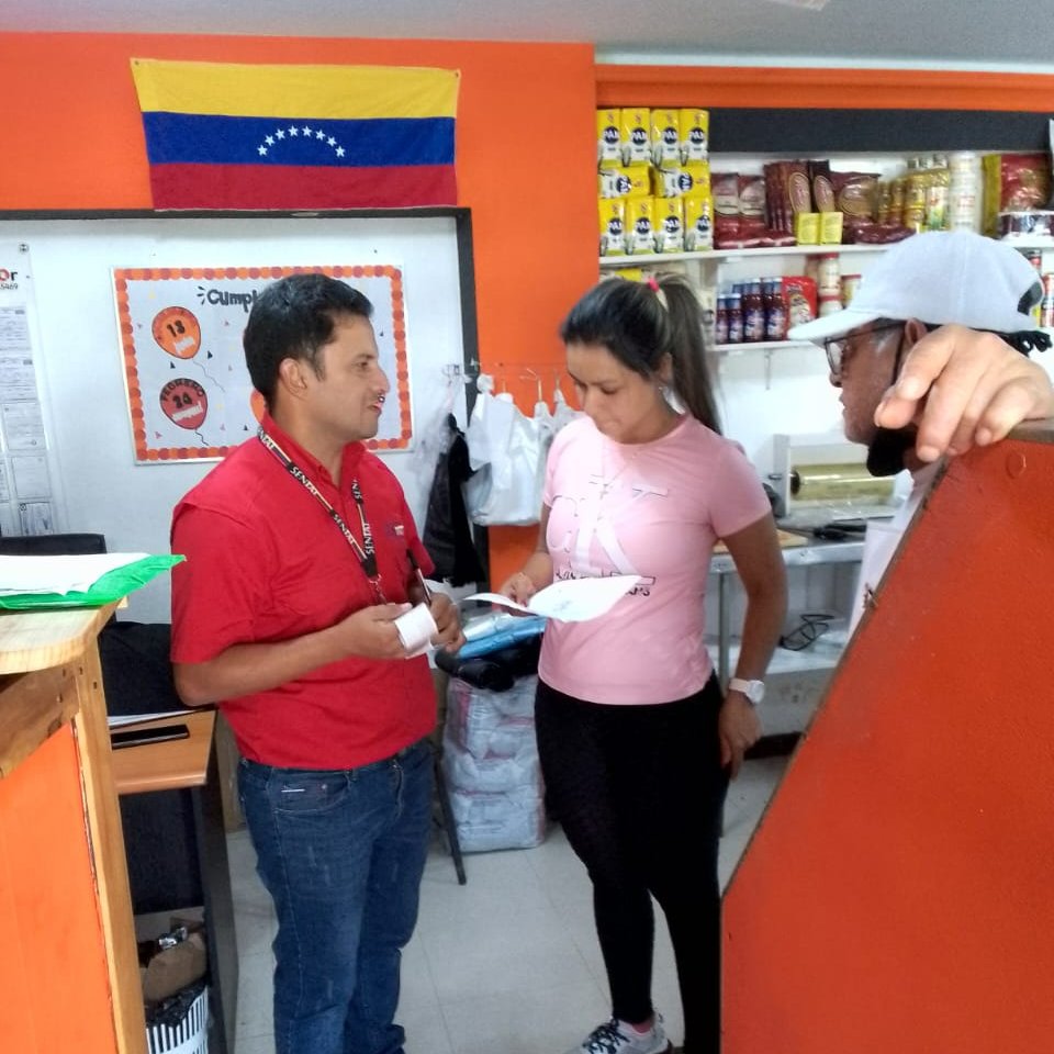 Servidores del Sector Tributos Mérida, pertenecientes a la Región Los Andes, llevan a cabo operativo de divulgación a todas las personas naturales y jurídicas de la parroquia Sagrario, municipio Libertador, invitando a la declaración y pago del #ISLR. #JuntosSumamosAlDesarrollo