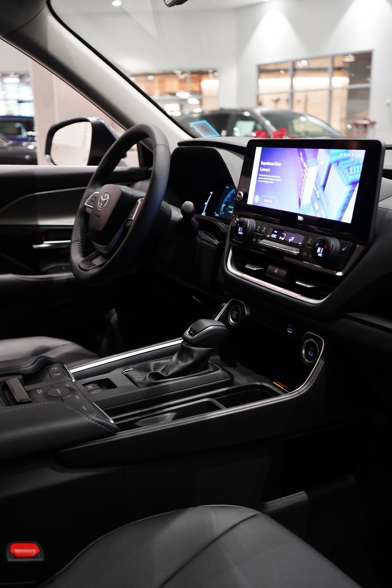 ToyotaManhattan's tweet image. #ToyotaGrandHighlander4wdXLE #stormcloud #8passenger #suv #awd #multiterrainselect #powerliftgate #blindspotmonitor #smartkey #pushbuttonstart #heatedandpowerfrontseats #carsofinstagram #carsofinsta #toyotaofmanhattan #letsgoplaces #toyota #manhattan #hellskitchen #nyc