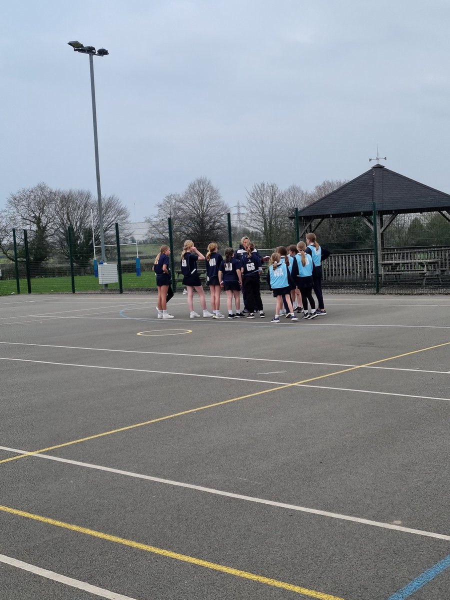 Team talk at half time! Well done, everyone, for showing excellent sportsmanship to others. Overall positions 1st @BredonHAcademy team A 2nd @holyredeemerps 3rd Bredon Team B 4th @TDMS_Evesham @YourSchoolGames @ActiveHW #netball