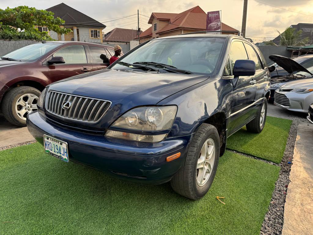Lit_Autos's tweet image. Lexus RX300
1999 model 
Preowned 
2.3m 
Magodo phase 1