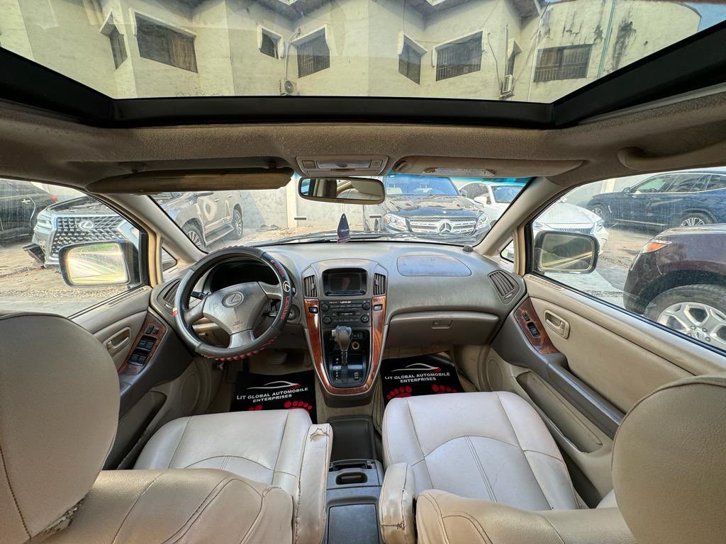 Lit_Autos's tweet image. Lexus RX300
1999 model 
Preowned 
2.3m 
Magodo phase 1