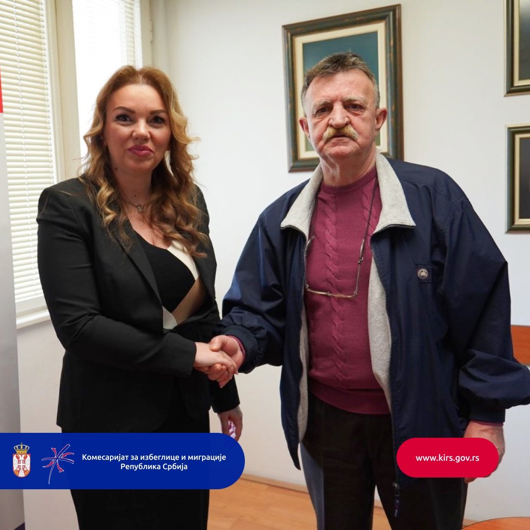 📢Комесарка Наташа Станисављевић добила је захвалницу од господина Вељка Жигића за дугогодишњу сарадњу и подршку Удружењима која он представља.🤝📜

👉Вељко Жигић је представник Удружења избеглица из Републике Хрватске и Удружења бораца,потомака и поштовалаца НОР-а.