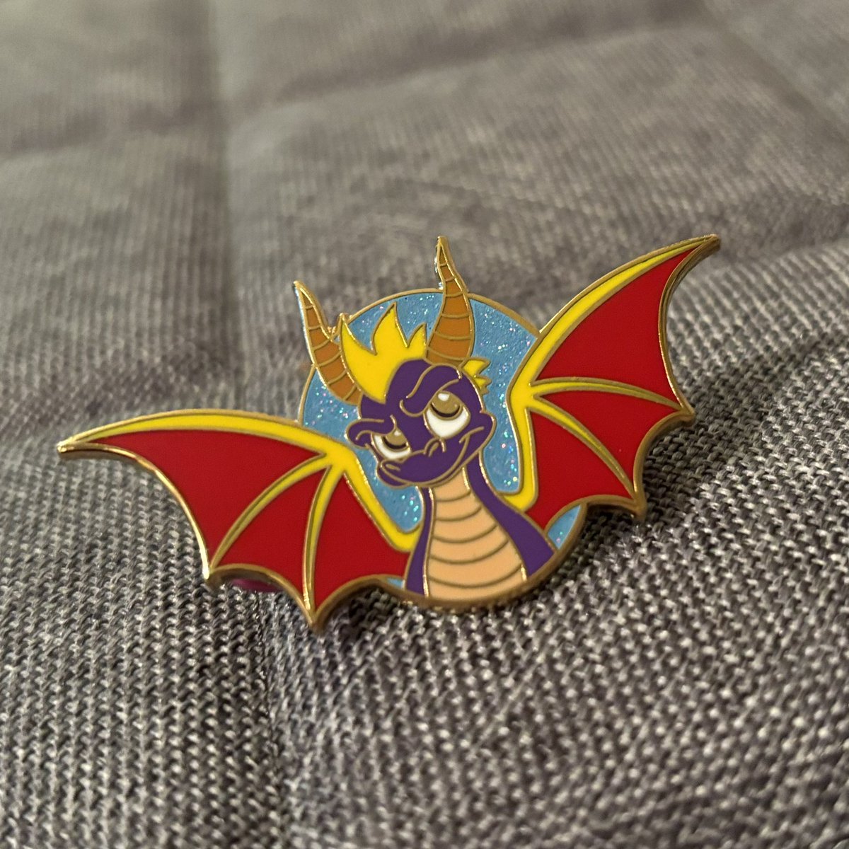 Scraleos's tweet image. Pins and stickers availible on my Etsy! Spyro and Cynder pins have been restocked, including my new Spyro portrait pin!
candydragonshoppe.etsy.com