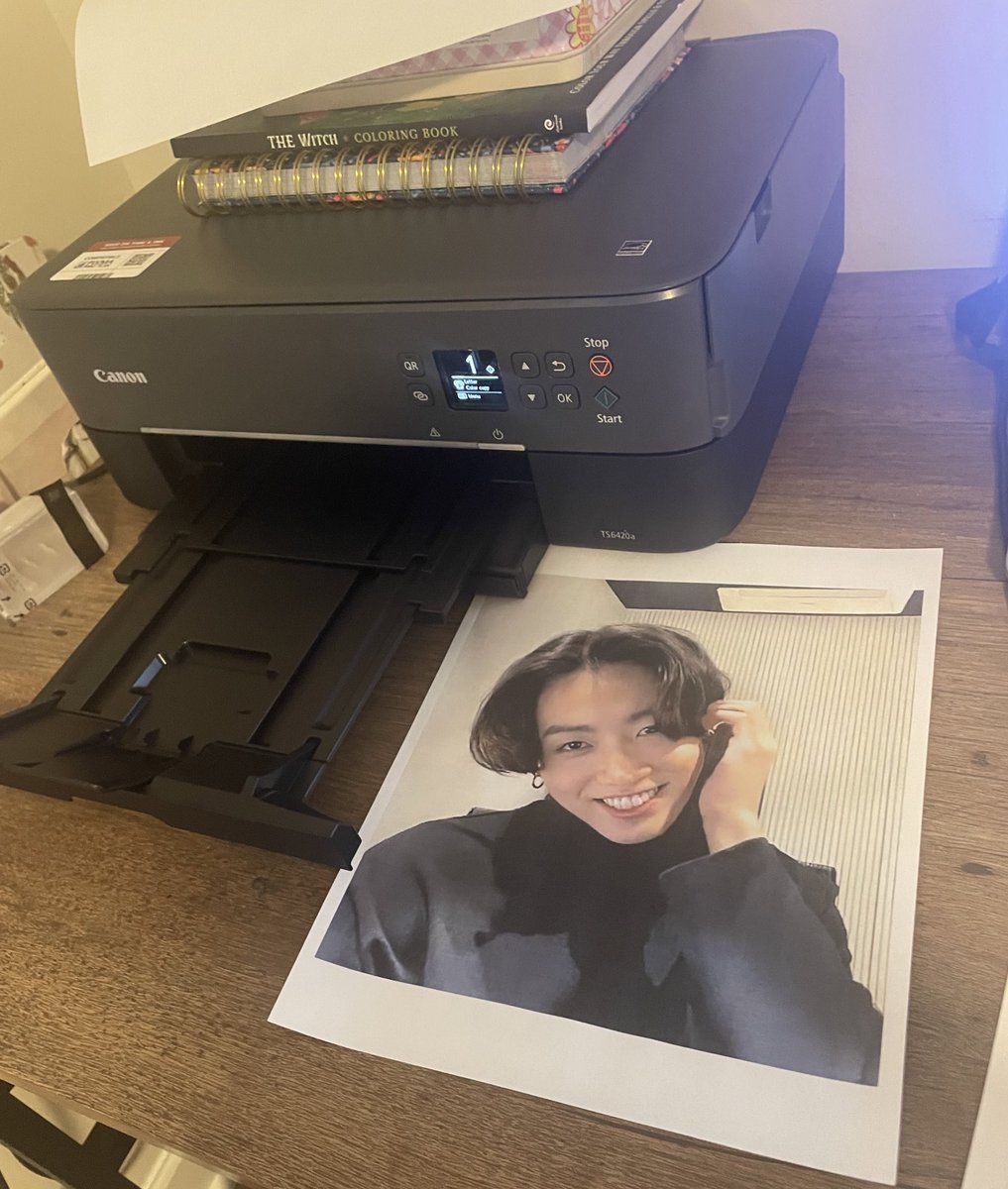 got a bluetooth printer and this the first thing my sister sent to it 😭