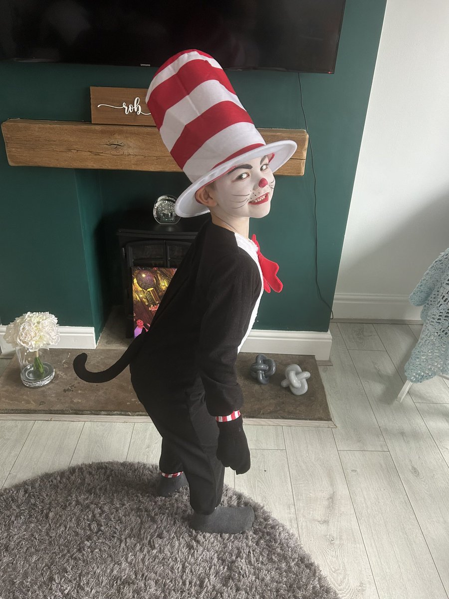 Mrs Constable tweet media