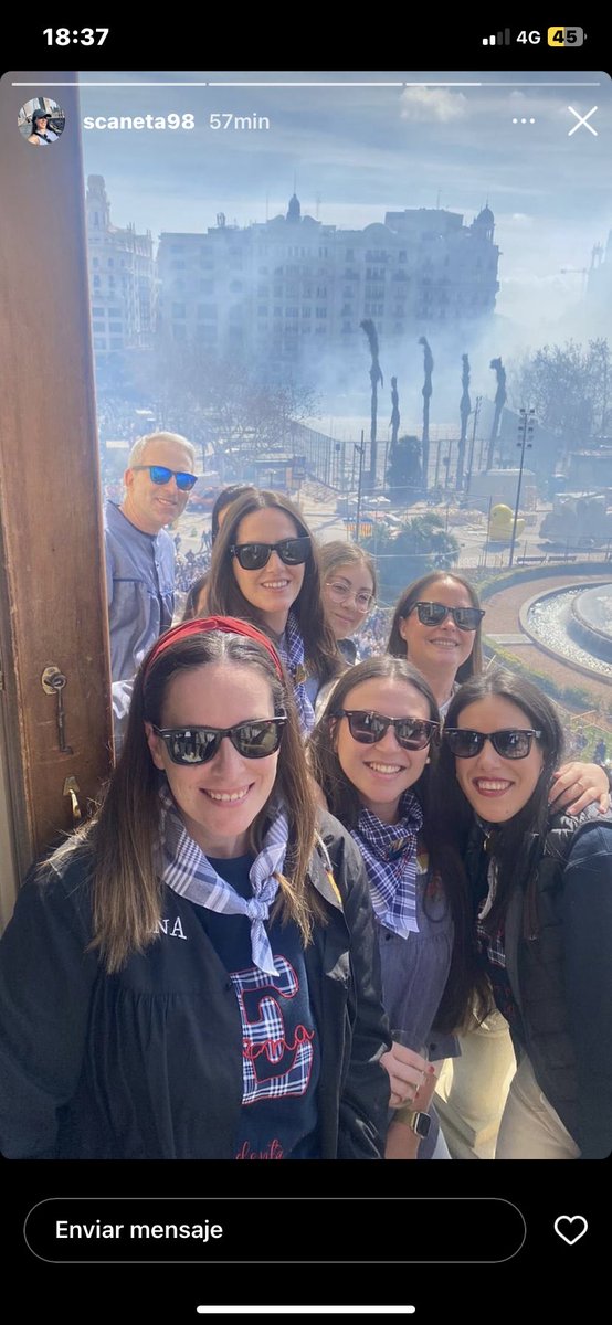 ainoa_vila's tweet photo. Que dia tan guai en germanor❤️‍🔥
Falles 2024 https://t.co/SbEnCQuAwi