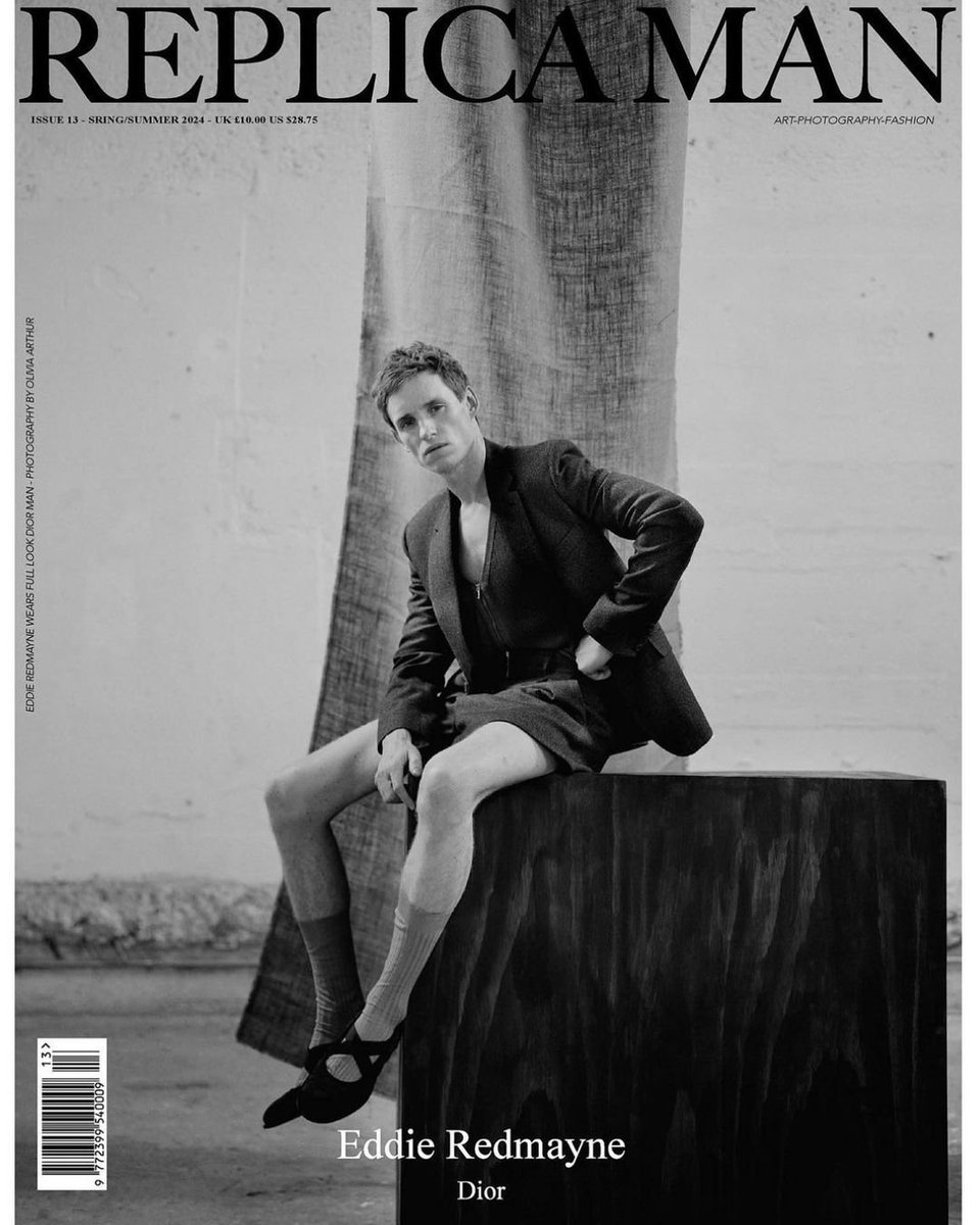 MCDV2's tweet photo. #New #EddieRedmayne on a new #Cover for #replicaman #magazine
#blackandwhite #photo
Thanks to #harrylambert on IG for sharing!!
https://t.co/jmTJYfMr6T https://t.co/KIXVtThraW