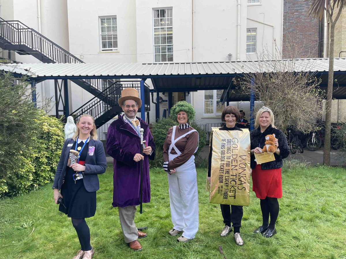 StAnnesUK's tweet photo. Happy World Book day from everyone at St Anneβs! The annual book character hunt and world book day party were a huge success, thanks to the hard work of our wonderful librarian Miss Vlismas and her amazing team of student librarians. #WBD2024 #StAnnesLife ππ https://t.co/kxHpEMLnBy