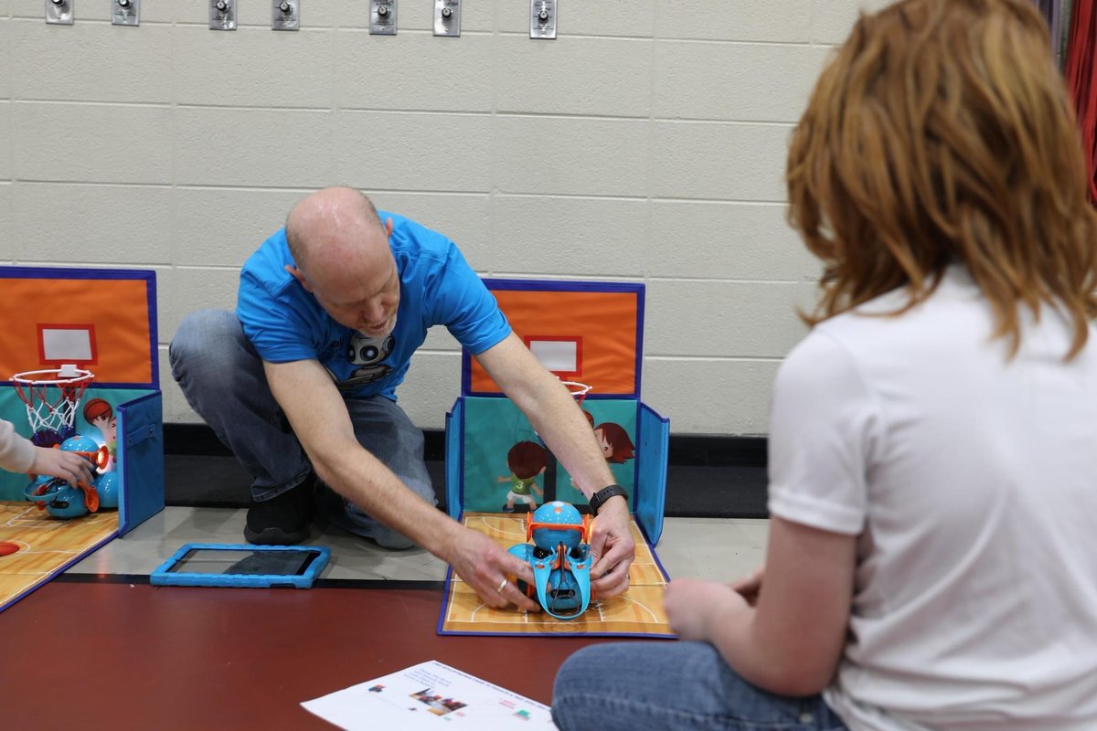 We are thrilled to contribute to the learning journey at @PHMschools with our recent donation of Dot and Dash robots. These little wonders are sparking curiosity and creativity in students' minds igniting imaginations and fostering future innovators!