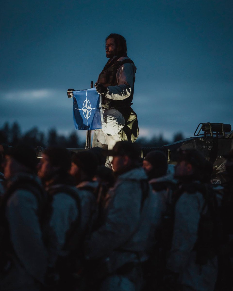 bjornemo's tweet photo. Epic photo - by photographer David Kristansen, The Swedish Army - on an epic day! #svfm #nato https://t.co/2eJaYtzwWx