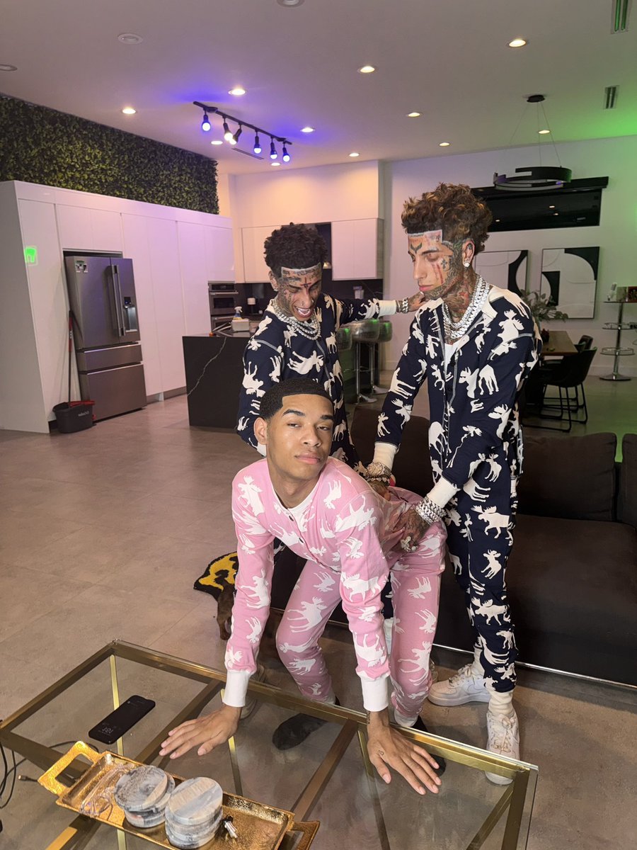 WORLDSTAR's tweet photo. Island boys out here wilding! 😳 https://t.co/rQ6XFEs8r1