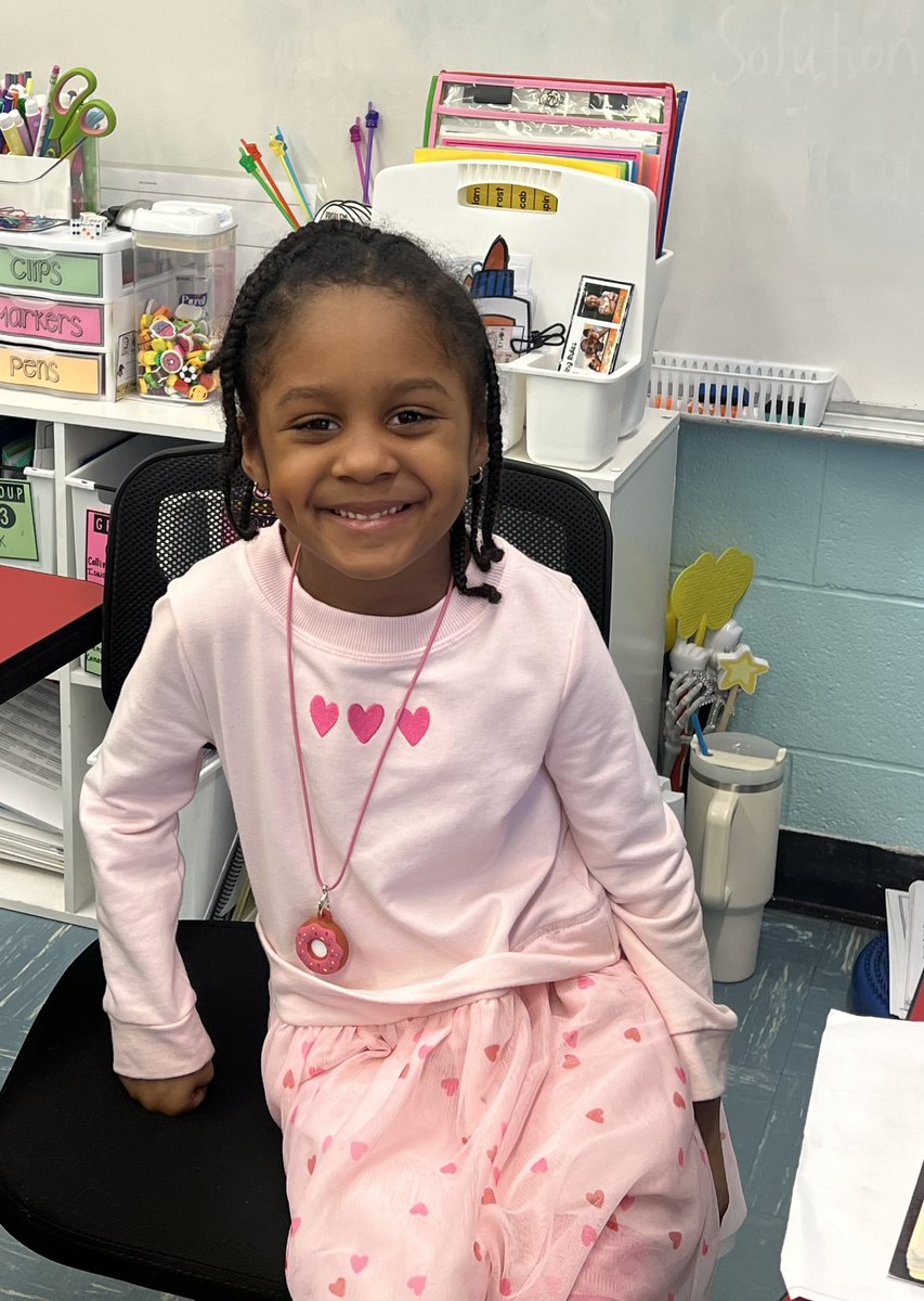 This kindergarten reader was a role model and became the teacher when we practiced tapping out the sounds in words! 🔤📚<a href="/csd_south/">SouthColonieCSD</a>