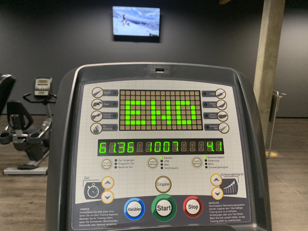 meddidocc's tweet photo. >1000 kcal fatburning. 6x/Woche. Ich merke das Krafttraining von vorhin. 🥵😅Aber: geht! #MottodesTages s.u.:)
😬 ☺️💪🏃#challenge #Gym #fatburning #Motivation #buildinghabits #dailydoseoffitness #cmon #sixdaysaweek https://t.co/qgEjGwq3zP
